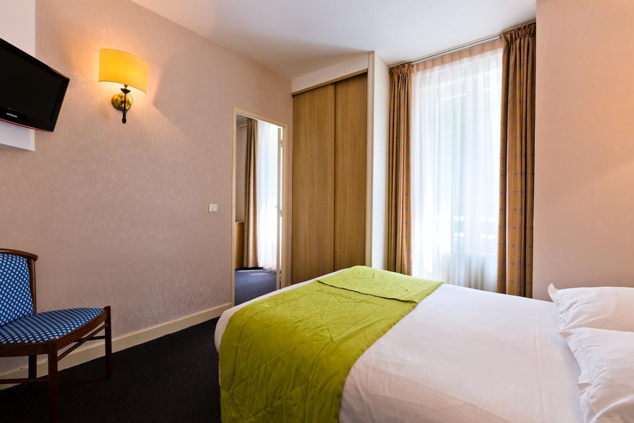 Logis Hotel De La Paix Saint-Nectaire Esterno foto